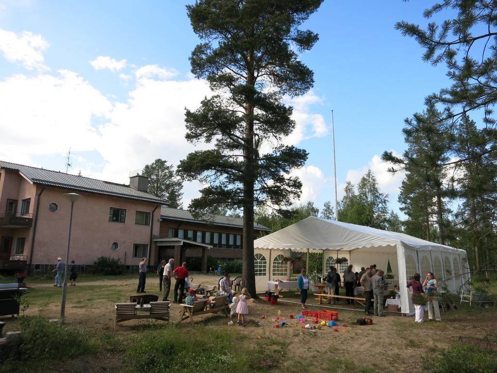 Hotel Holiday Center Luppo Pyhätunturi Exterior foto
