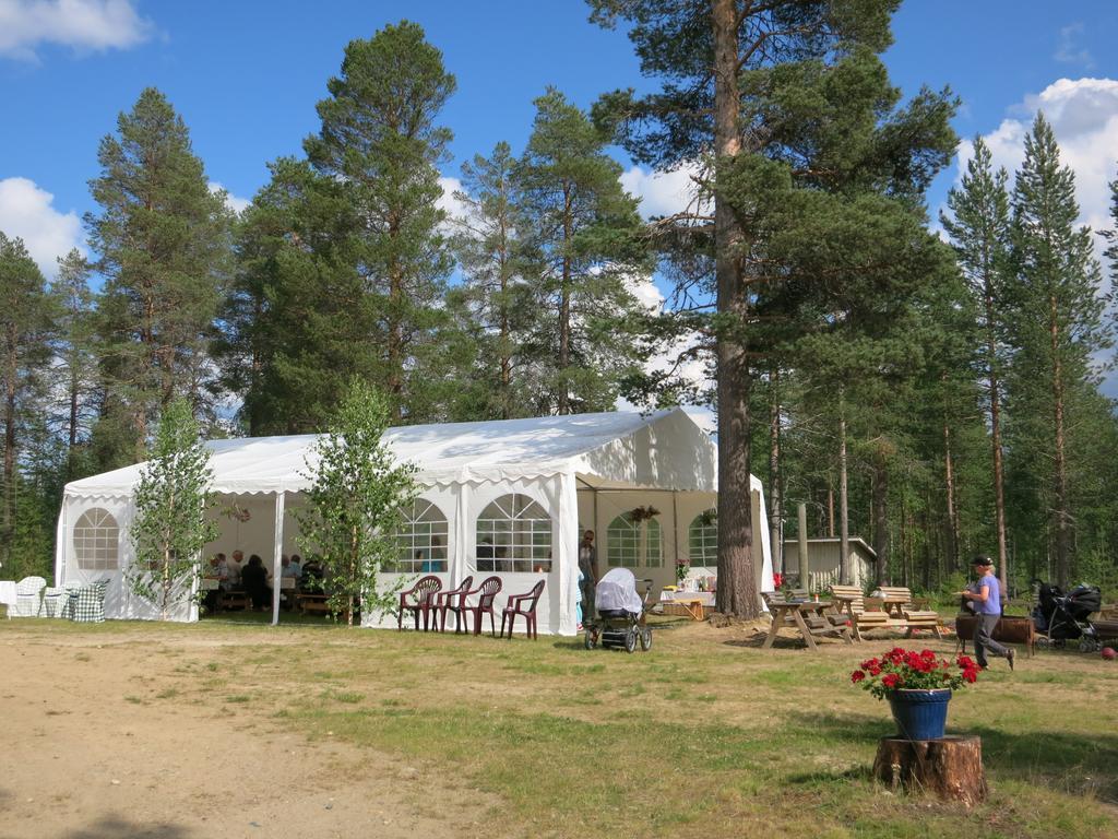 Hotel Holiday Center Luppo Pyhätunturi Exterior foto